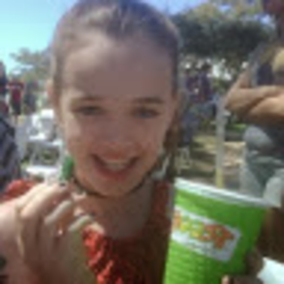 Meet your Posher, Kyra - Picture 1 of 1